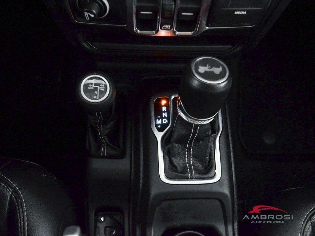 Jeep Wrangler Unlimited 2.2 mjt II Sahara auto
