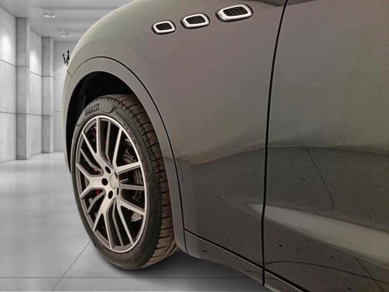 Maserati Levante 3.0 V6 430cv auto