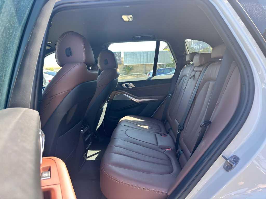 BMW X5 xdrive30d mhev 48V Business auto