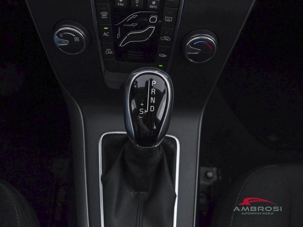 Volvo V40 Cross Country 2.0 D2 Pro geartronic