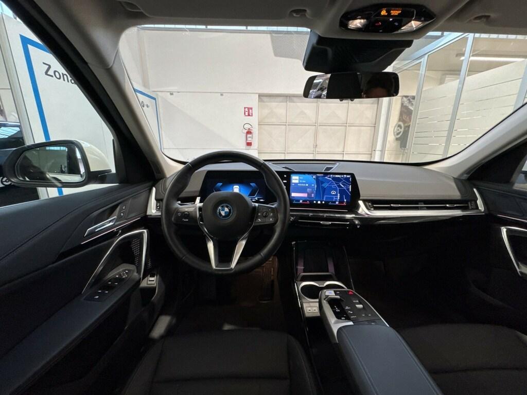 BMW iX1 edrive 20 X-Line
