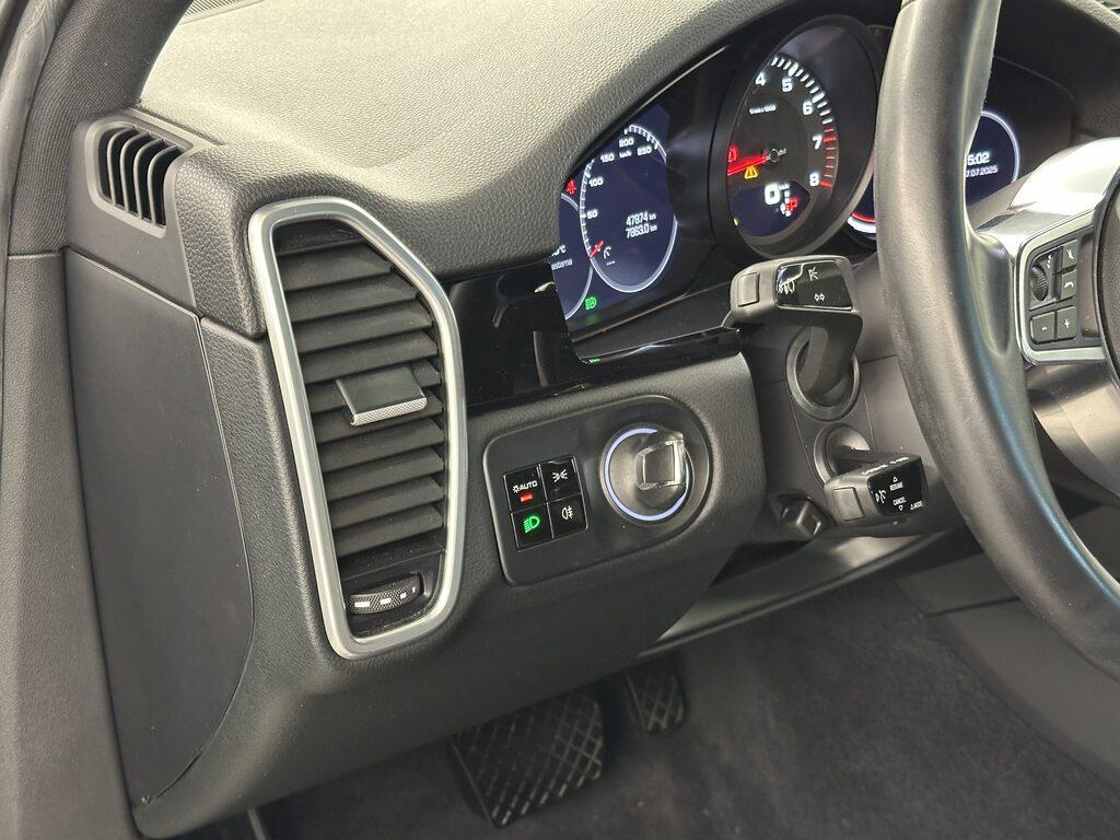 Porsche Cayenne 3.0 tiptronic
