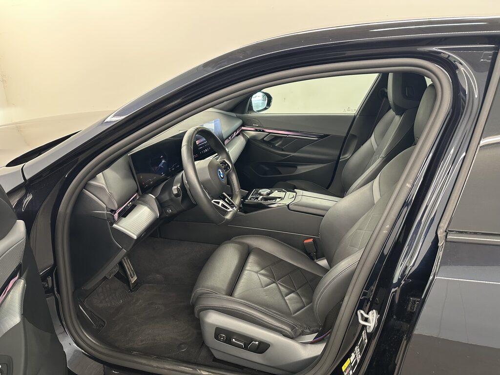 BMW i5 xdrive40