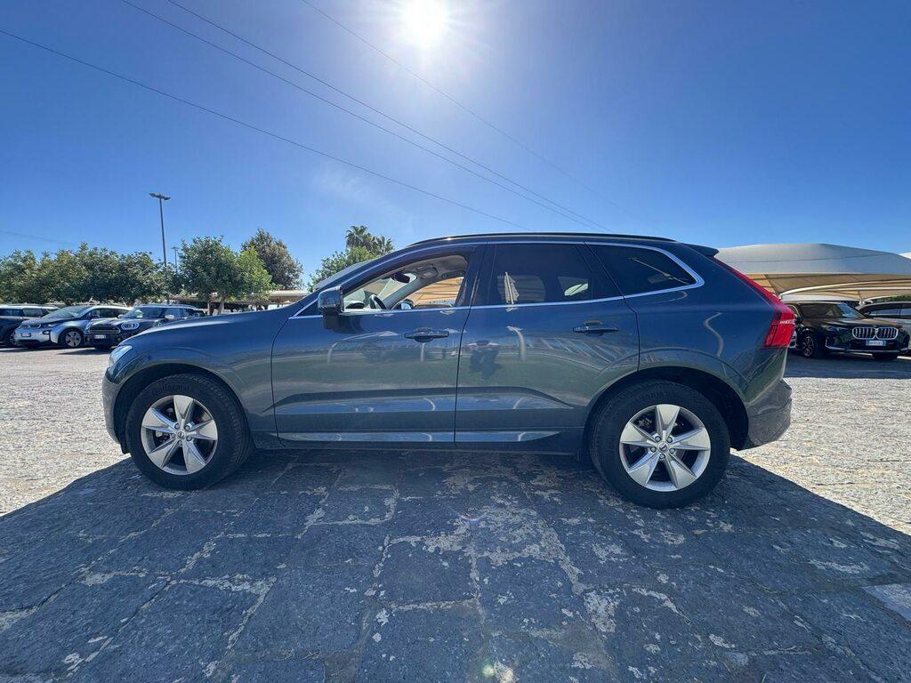 Volvo XC60 2.0 B4 Momentum auto