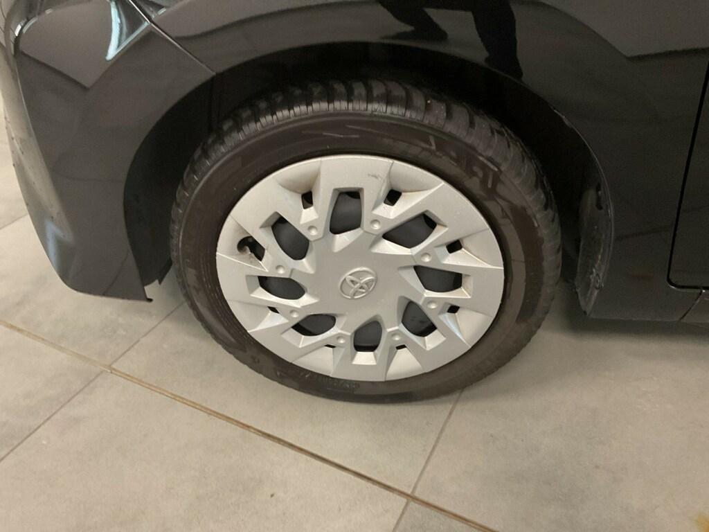 Toyota Aygo 5p 1.0 x-play m-mt 72cv