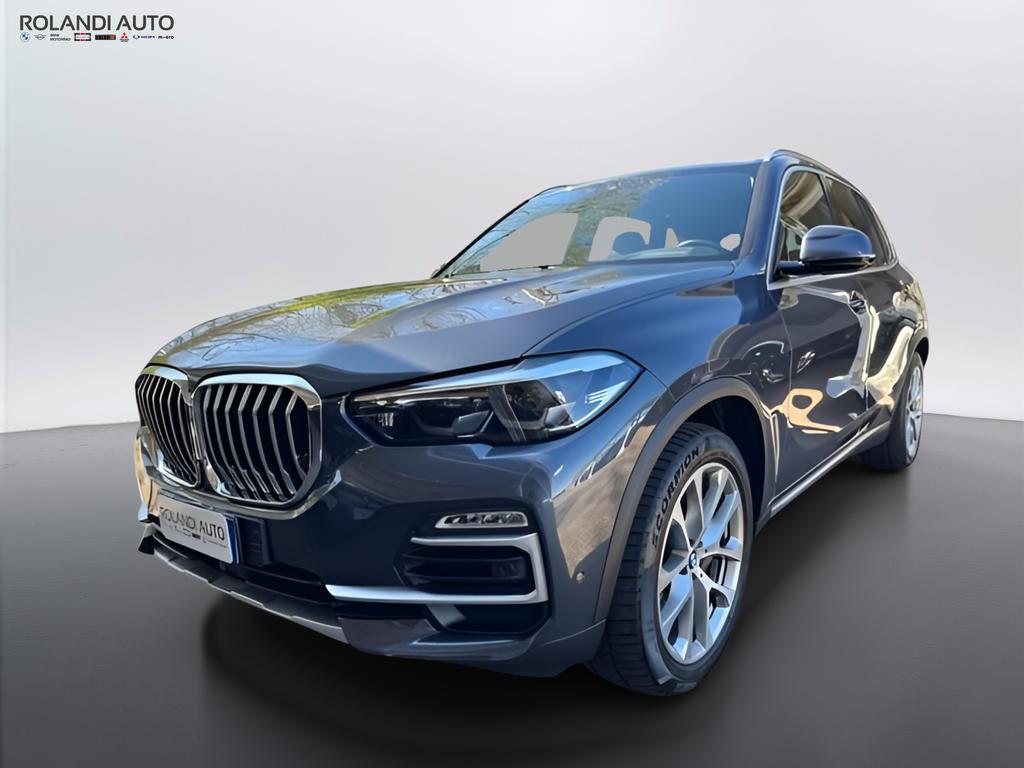 BMW X5 xdrive30d mhev 48V xLine auto