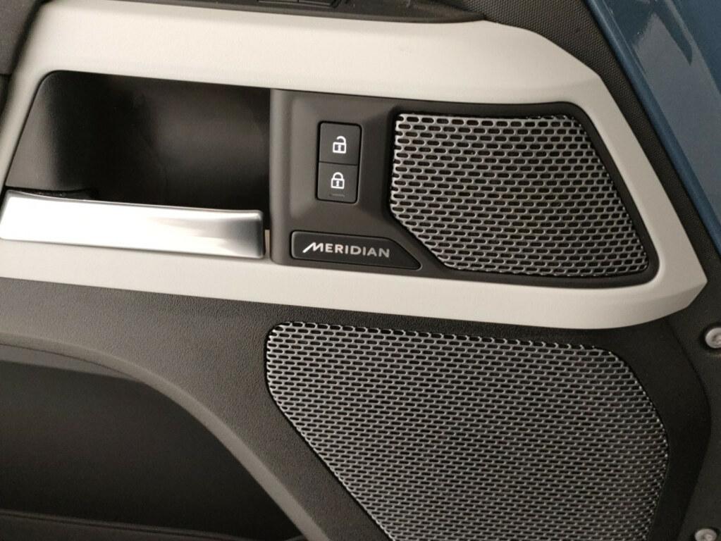 Land Rover Defender 130 3.0d i6 mhev Outbound awd 300cv auto 5p.ti