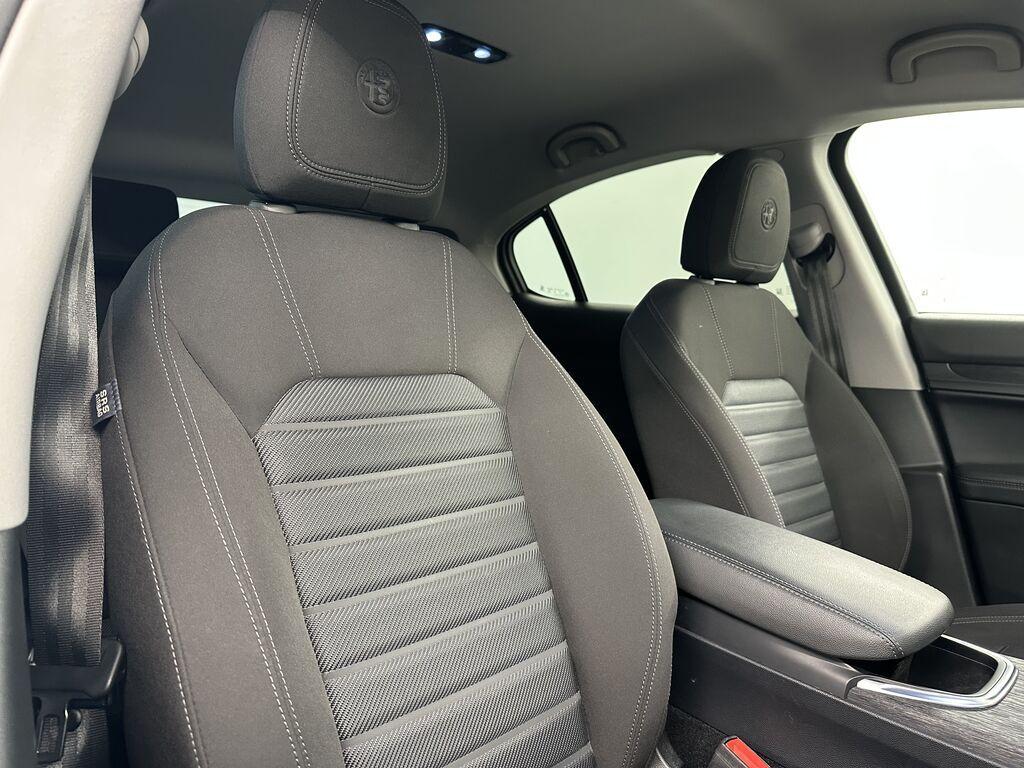 Alfa Romeo Stelvio 2.2 t Business Q4 190cv auto