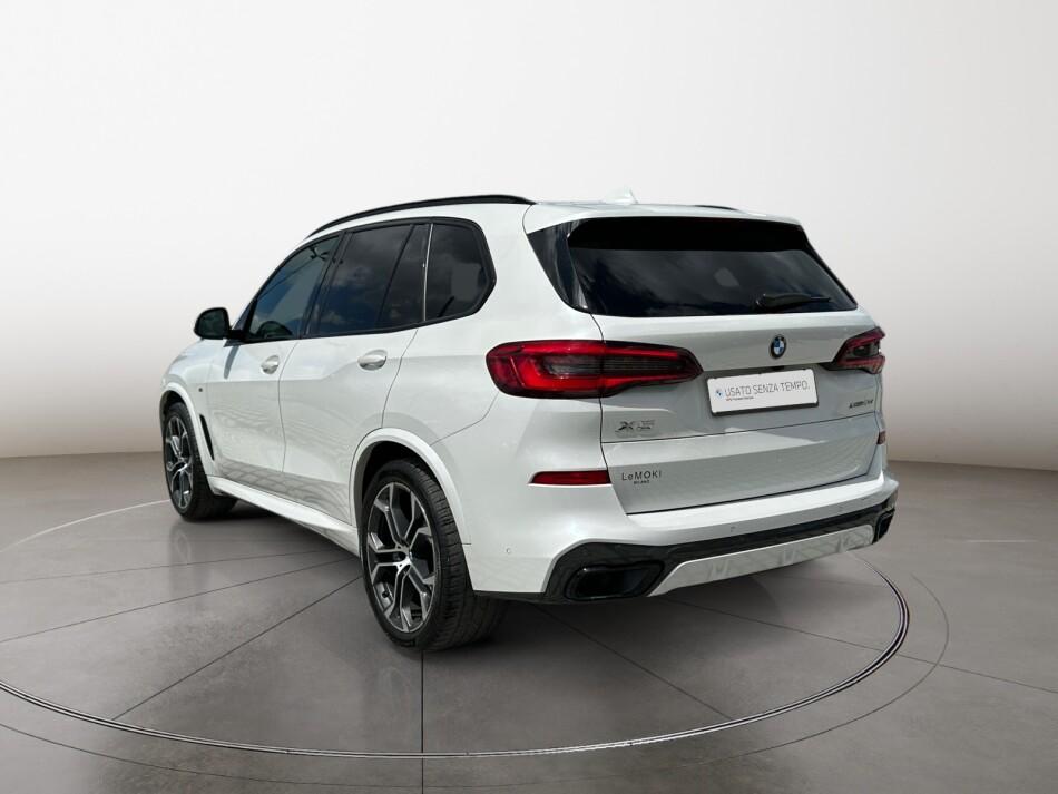 BMW X5 xdrive40d mhev 48V Msport auto
