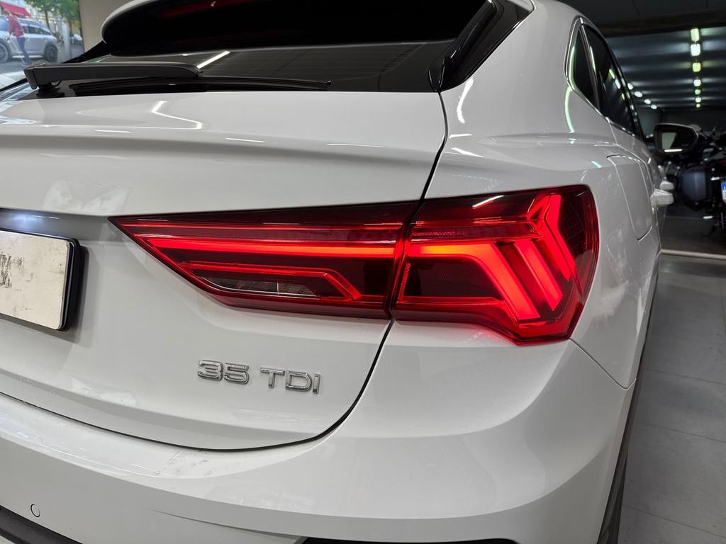 Audi Q3 Sportback 35 2.0 tdi S Line Edition s-tronic