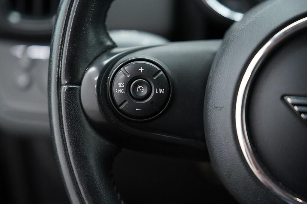 Mini Cooper 1.5 Baker Street