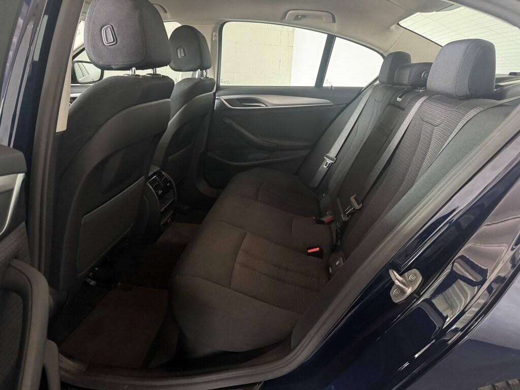 BMW Serie 5 530d mhev 48V xdrive Business auto