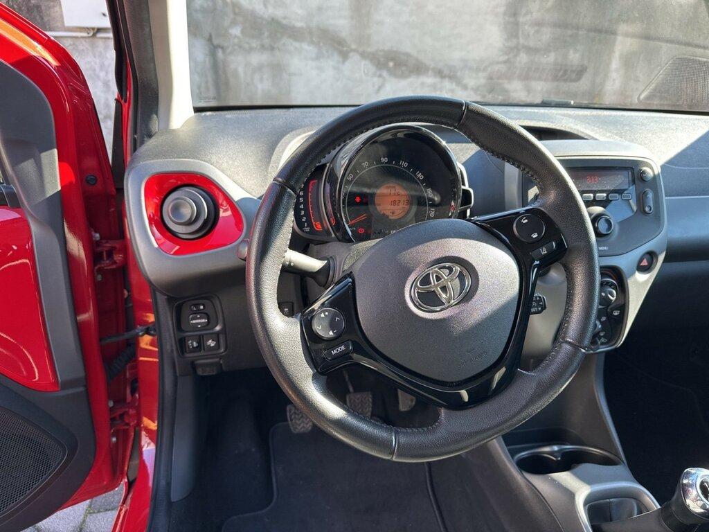 Toyota Aygo 5p 1.0 x-play 72cv