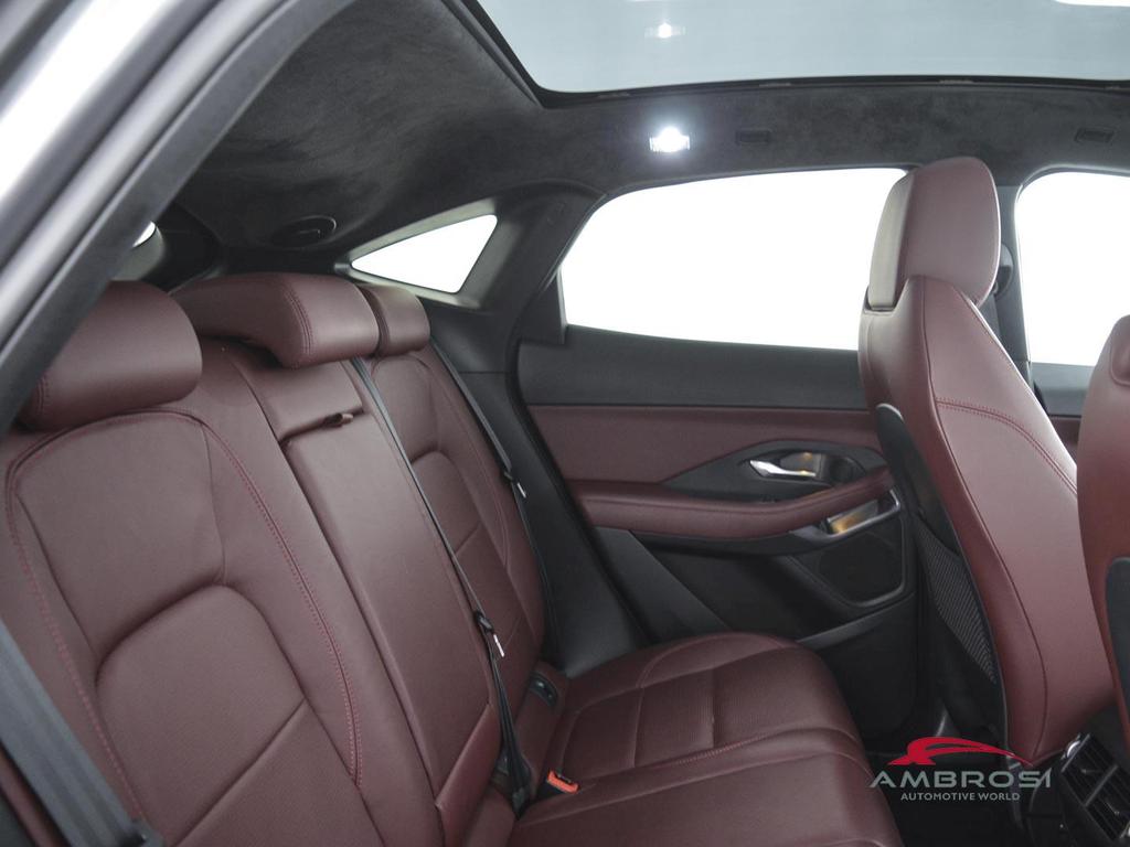 Jaguar E-Pace 2.0 D204 R-Dynamic HSE awd auto