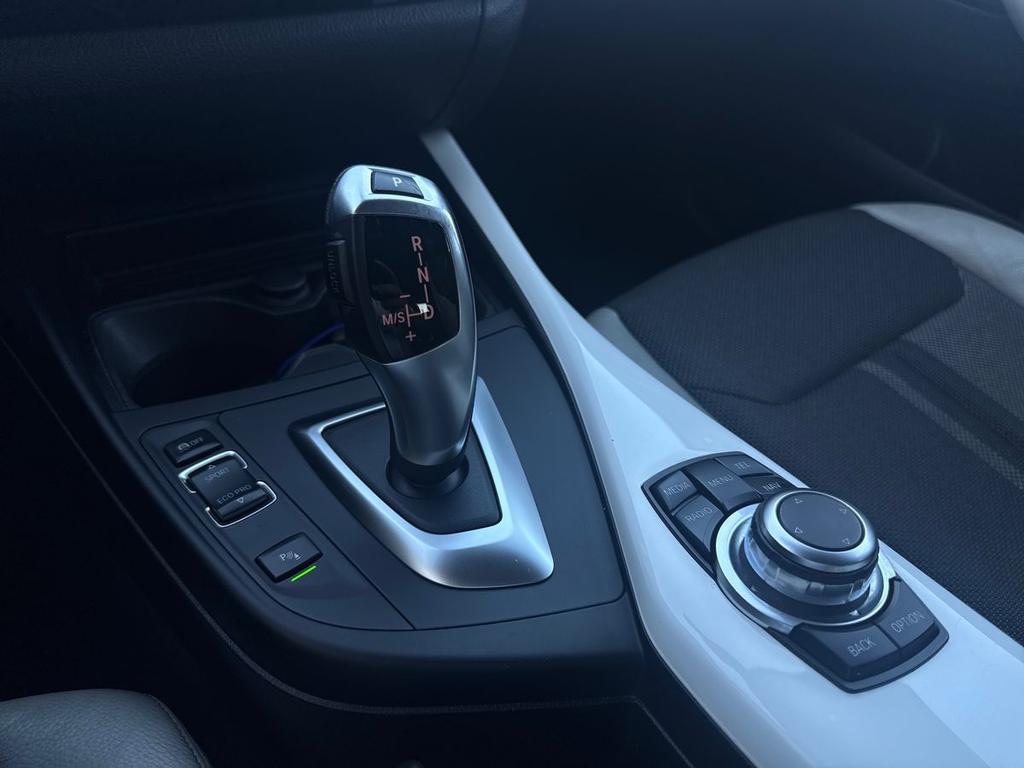 BMW Serie 1 118d Urban 5p auto