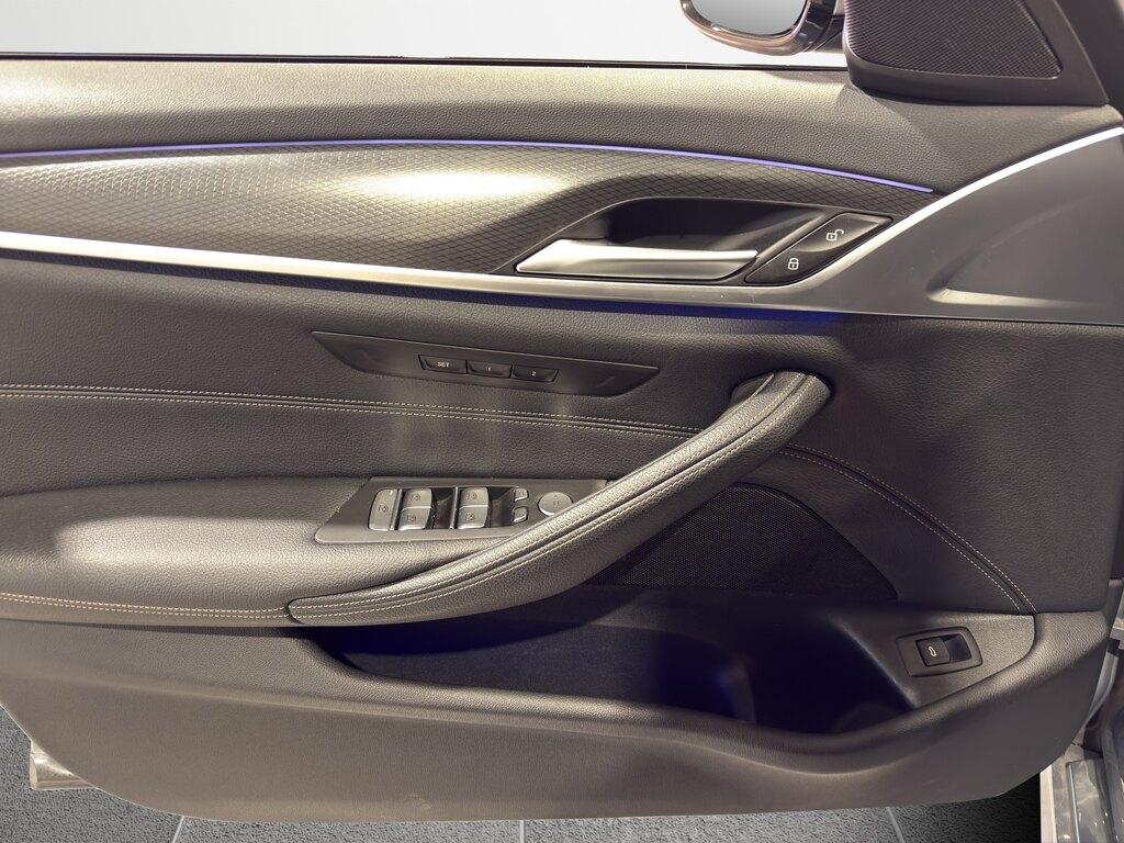 BMW Serie 5 520d Touring mhev 48V xdrive Msport auto