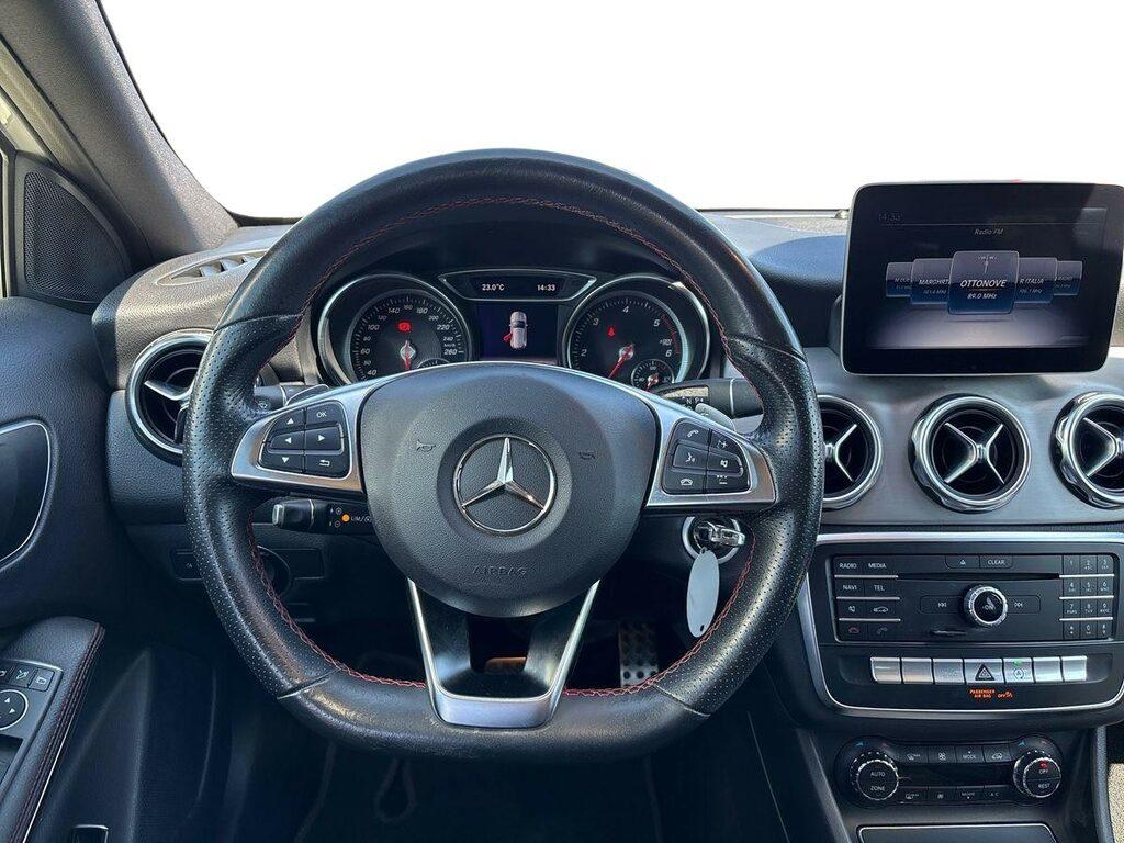 Mercedes GLA 200 Premium auto