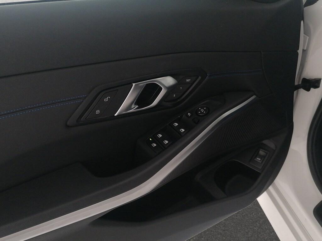 BMW Serie 3 320d Touring mhev 48V Msport xdrive auto