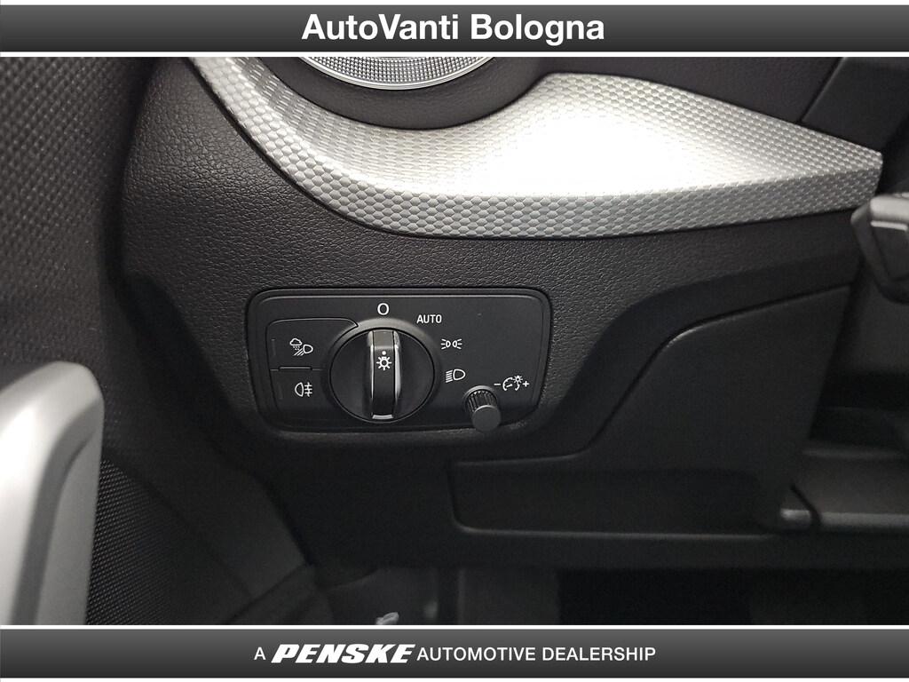 Audi Q2 30 2.0 tdi Identity Black s-tronic
