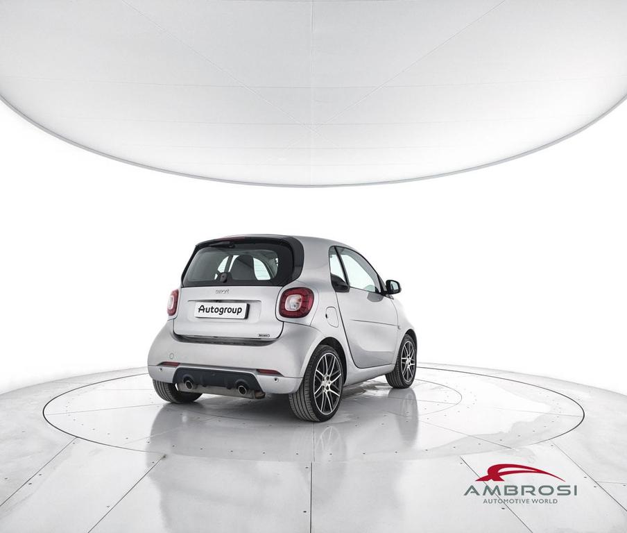 Smart fortwo 0.9 t. Brabus Xclusive 109cv twinamic