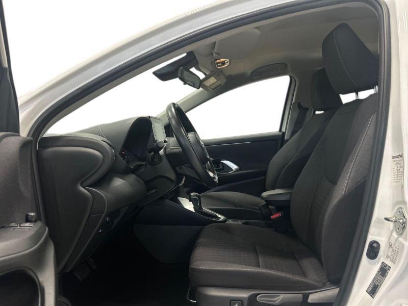 Toyota Yaris 1.5 hybrid Business