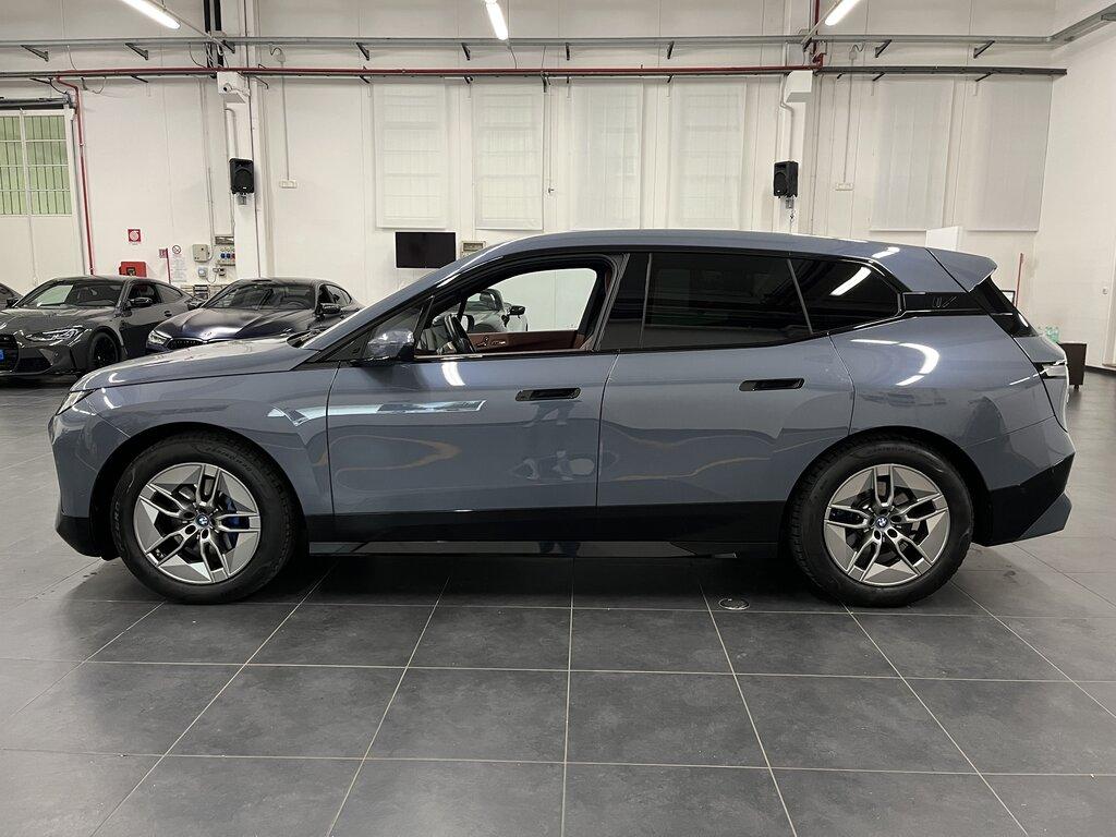 BMW iX xdrive50 pacchetto sportivo