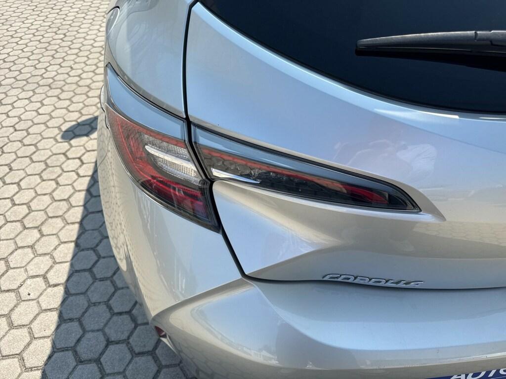 Toyota Corolla 1.8 hybrid Style cvt