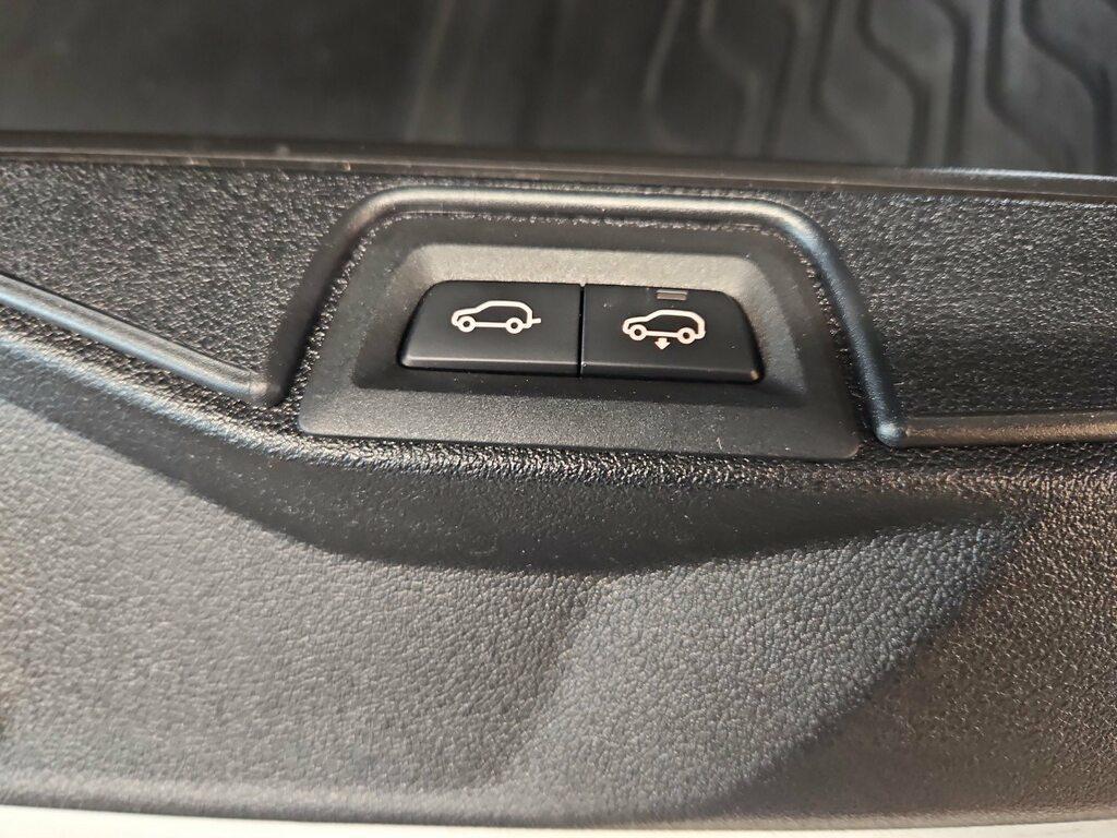 BMW X5 xdrive30d mhev 48V xLine auto