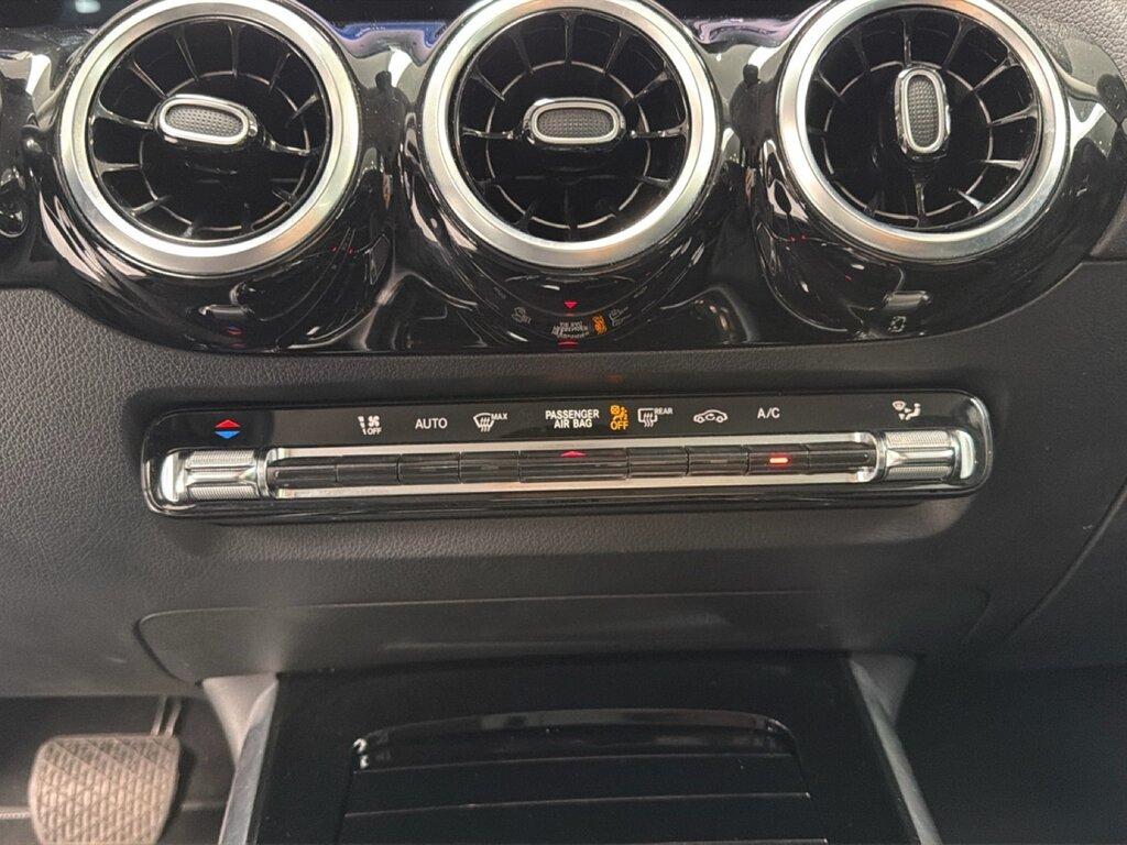 Mercedes GLA 180 d Progressive Advanced auto