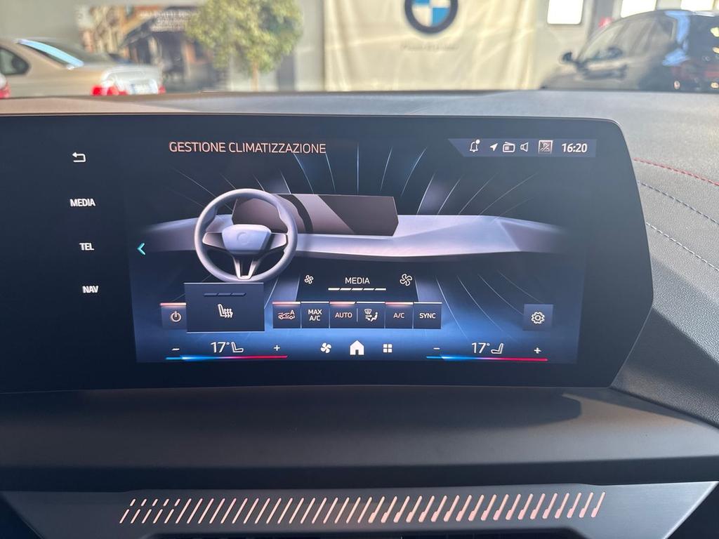 BMW Serie 1 120 48V MSport auto