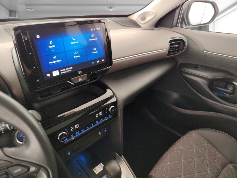 Toyota Yaris Cross 1.5h Lounge fwd 116cv e-cvt