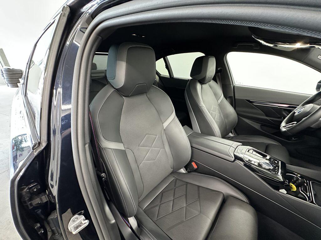 BMW i5 xdrive40