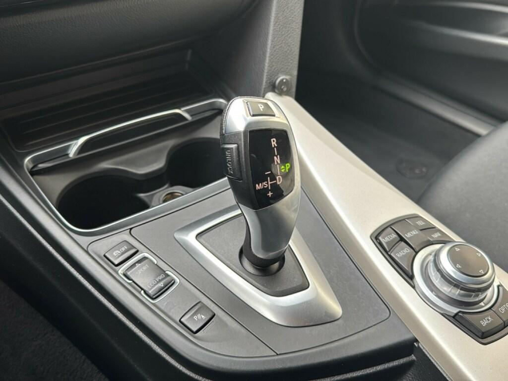 BMW Serie 3 318d Touring Business Advantage auto