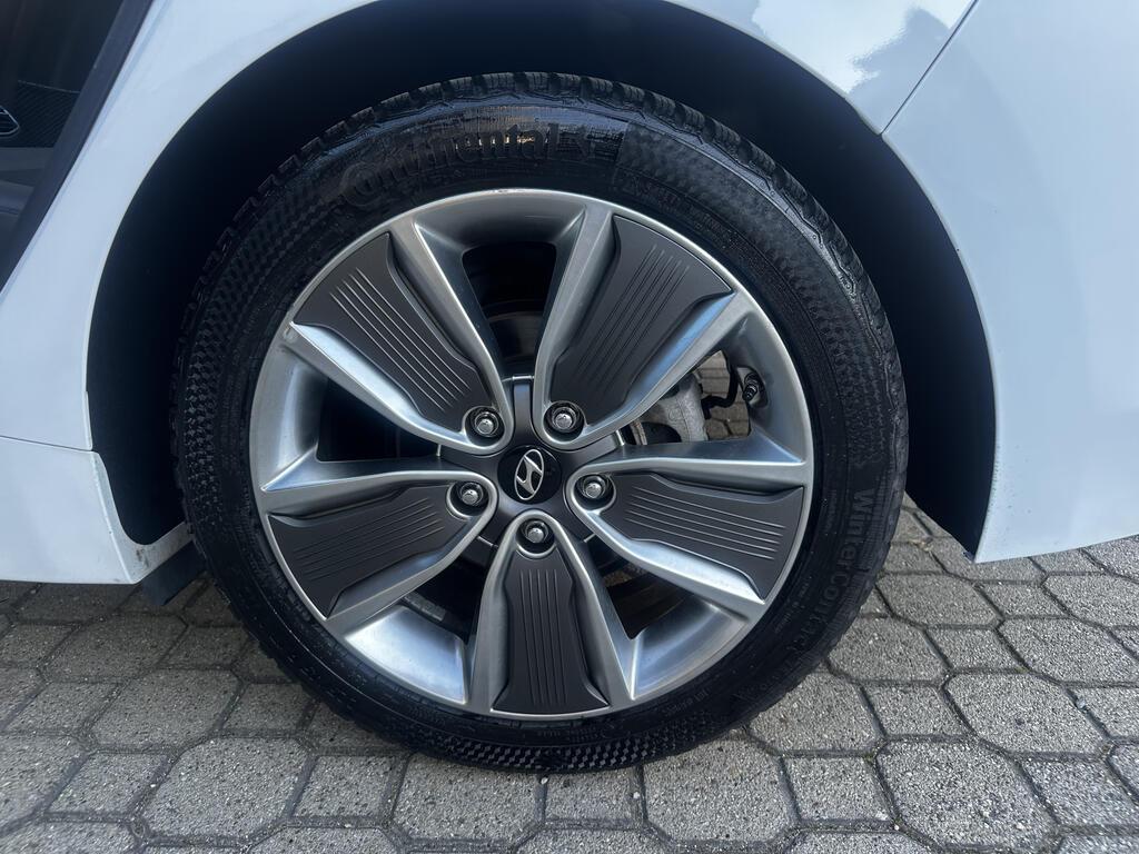 Hyundai Ioniq 1.6 hybrid Style 6dct my19