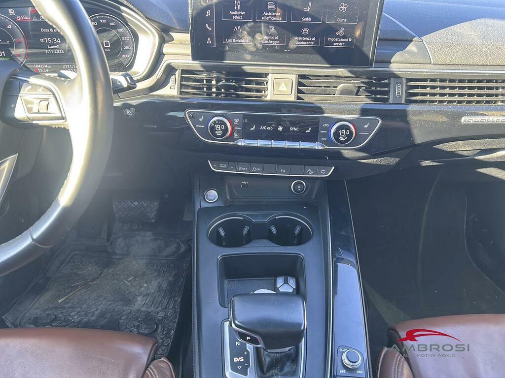Audi A4 Allroad 40 2.0 tdi mhev Identity Contrast quattro 204cv s-tronic