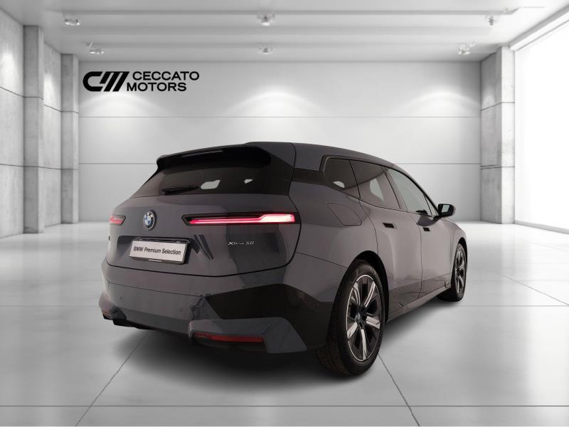 BMW iX xdrive50 pacchetto sportivo