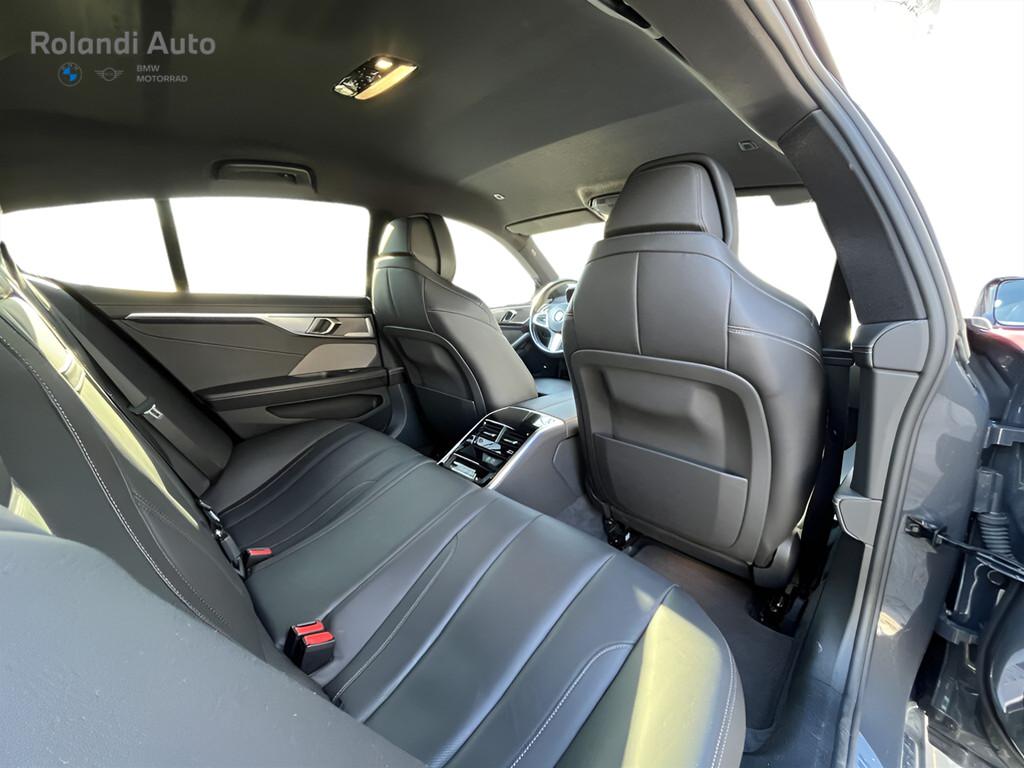 BMW Serie 8 840d Gran Coupe mhev 48V xdrive Individual Composition Msport auto