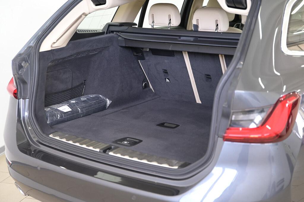 BMW Serie 3 320d Touring mhev 48V xdrive Luxury auto