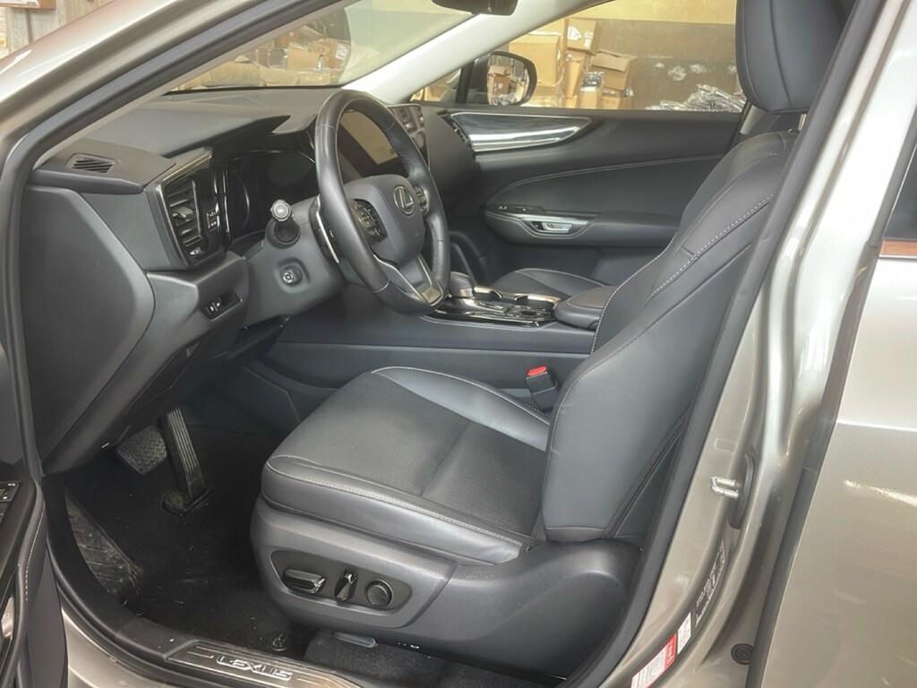 Lexus NX 2.5 hybrid Premium 4wd e-cvt