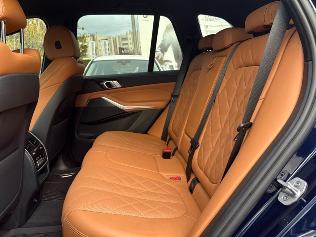 BMW X5 xdrive40d mhev 48V Msport auto
