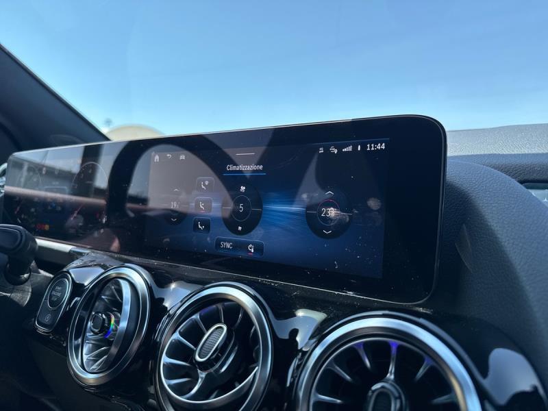 Mercedes GLA 200 Advanced auto