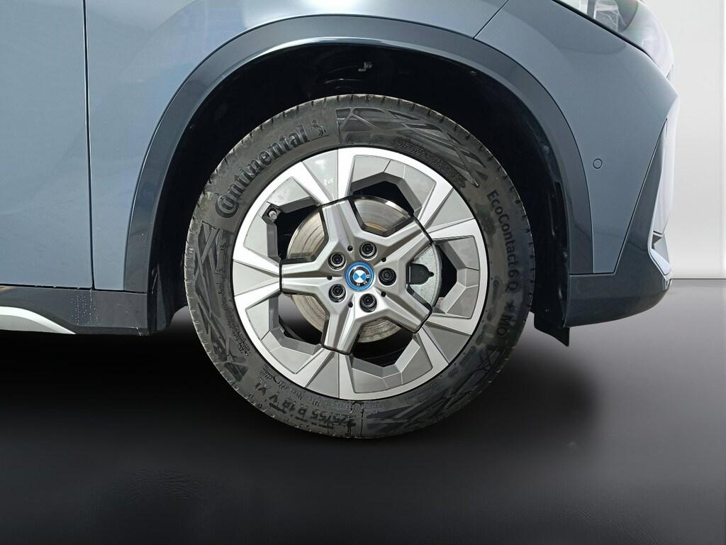 BMW iX1 edrive 20 X-Line