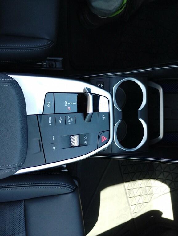 BMW X1 xdrive23d mhev 48V X-Line Edition Balance auto
