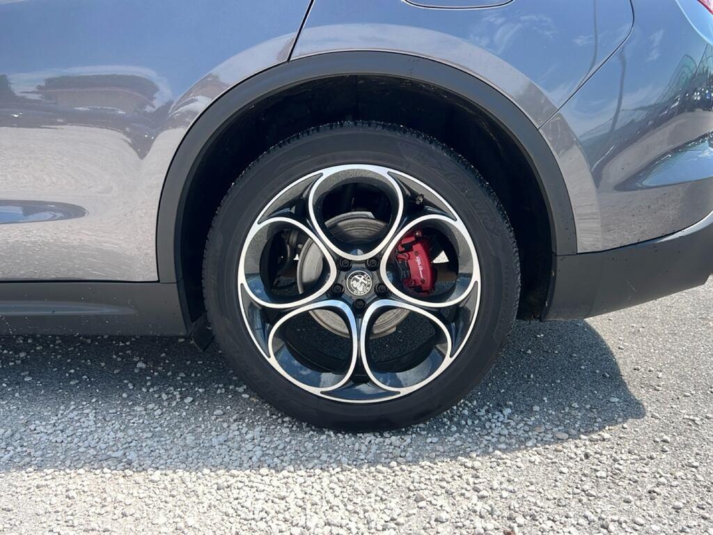 Alfa Romeo Stelvio 2.2 t B-Tech Q4 210cv auto