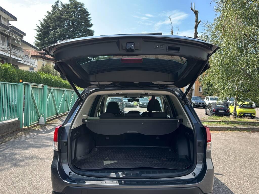 Subaru Forester 2.0 e-boxer 4Adventure lineartronic