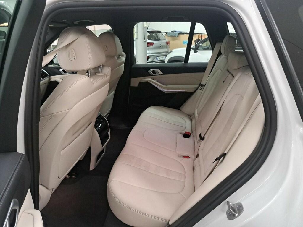 BMW X5 xdrive40d mhev 48V xLine auto