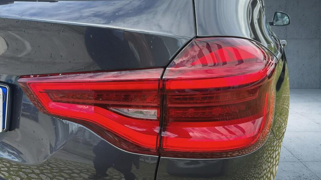 BMW X3 xdrive20d mhev 48V auto