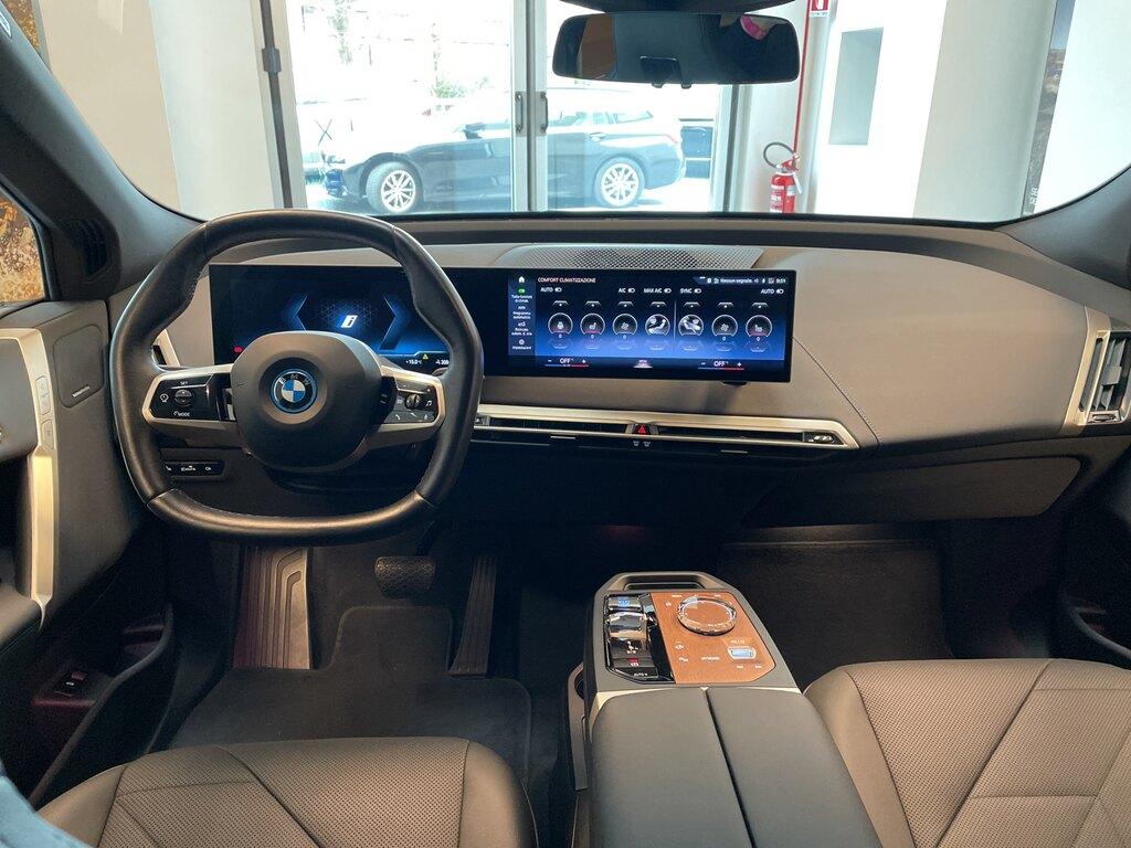 BMW iX xdrive40