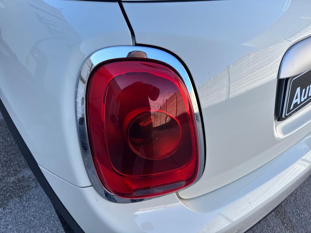 Mini Cooper D 1.5 D Cooper D Business XL Auto