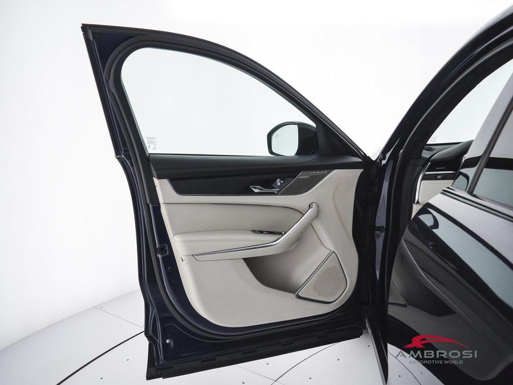 Jaguar F-Pace 2.0 D204 R-Dynamic SE Greystone awd auto